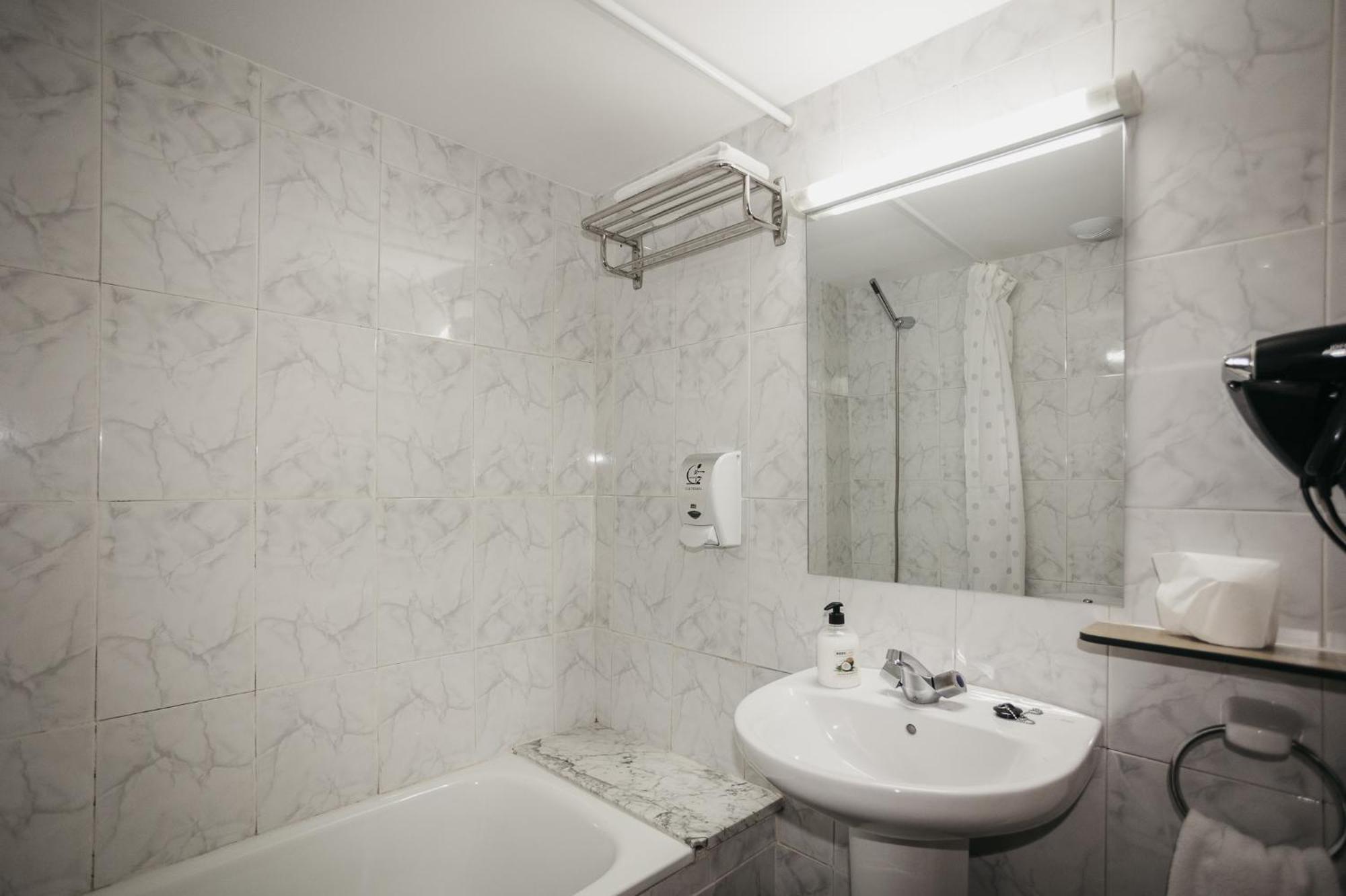 La Trobada Hotel Sport ريبول المظهر الخارجي الصورة
