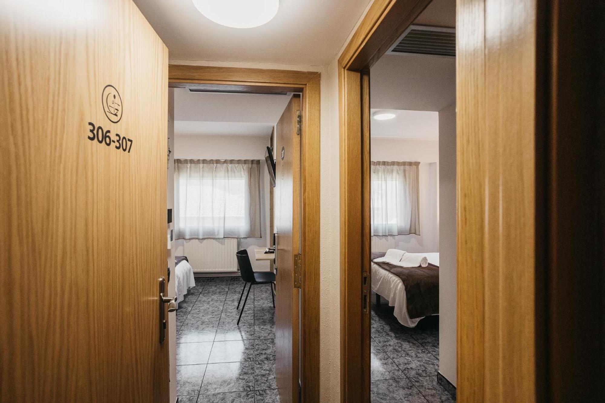 La Trobada Hotel Sport ريبول المظهر الخارجي الصورة